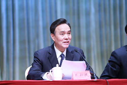 中國中共黨史學(xué)會常務(wù)副會長、中央黨史研究室原副主任龍新民同志主持中國中共黨史學(xué)會和中國中共黨史人物研究會常務(wù)理事會聯(lián)席會議