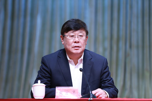 中共遼寧省委黨史研究室主任王意恒同志代表第三組作交流發(fā)言